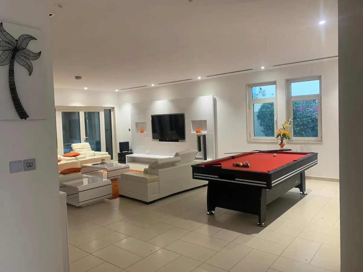 Dubai Marina Villa Up 20 Guest Huge Private Pool 0*,  Emirati Arabi Uniti